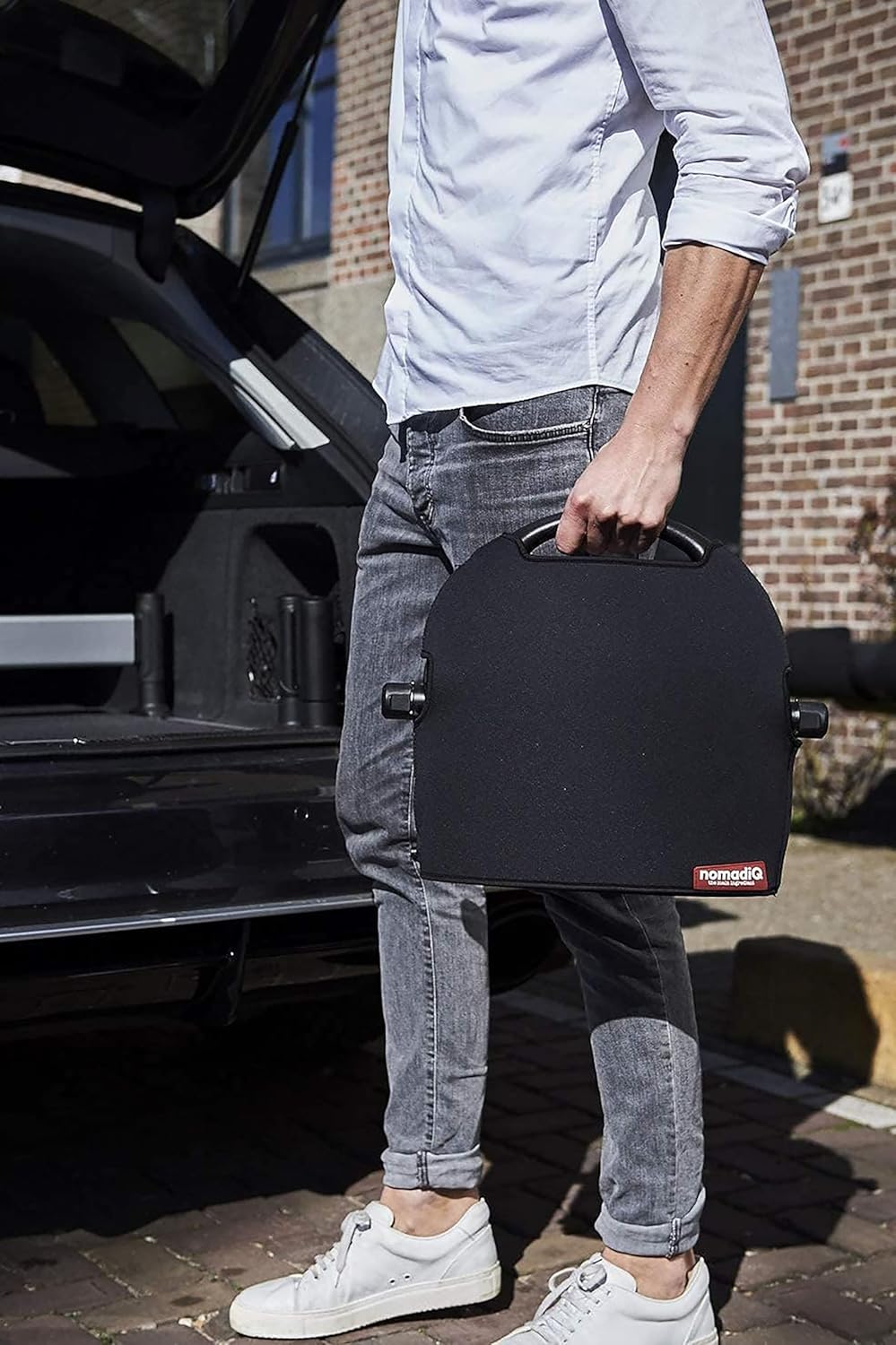 Small Lightweight Outdoor Grill - Image 6