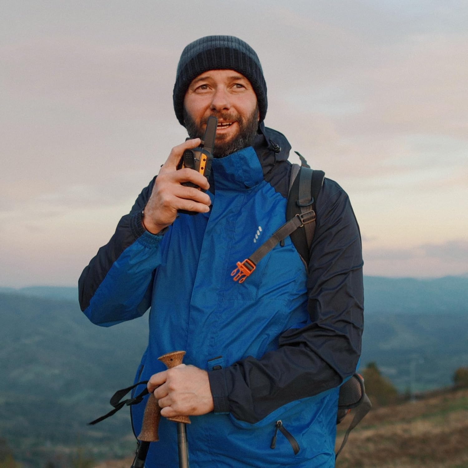 DEWALT DXFRS800 2 Watt Heavy Duty Walkie Talkies - Image 9