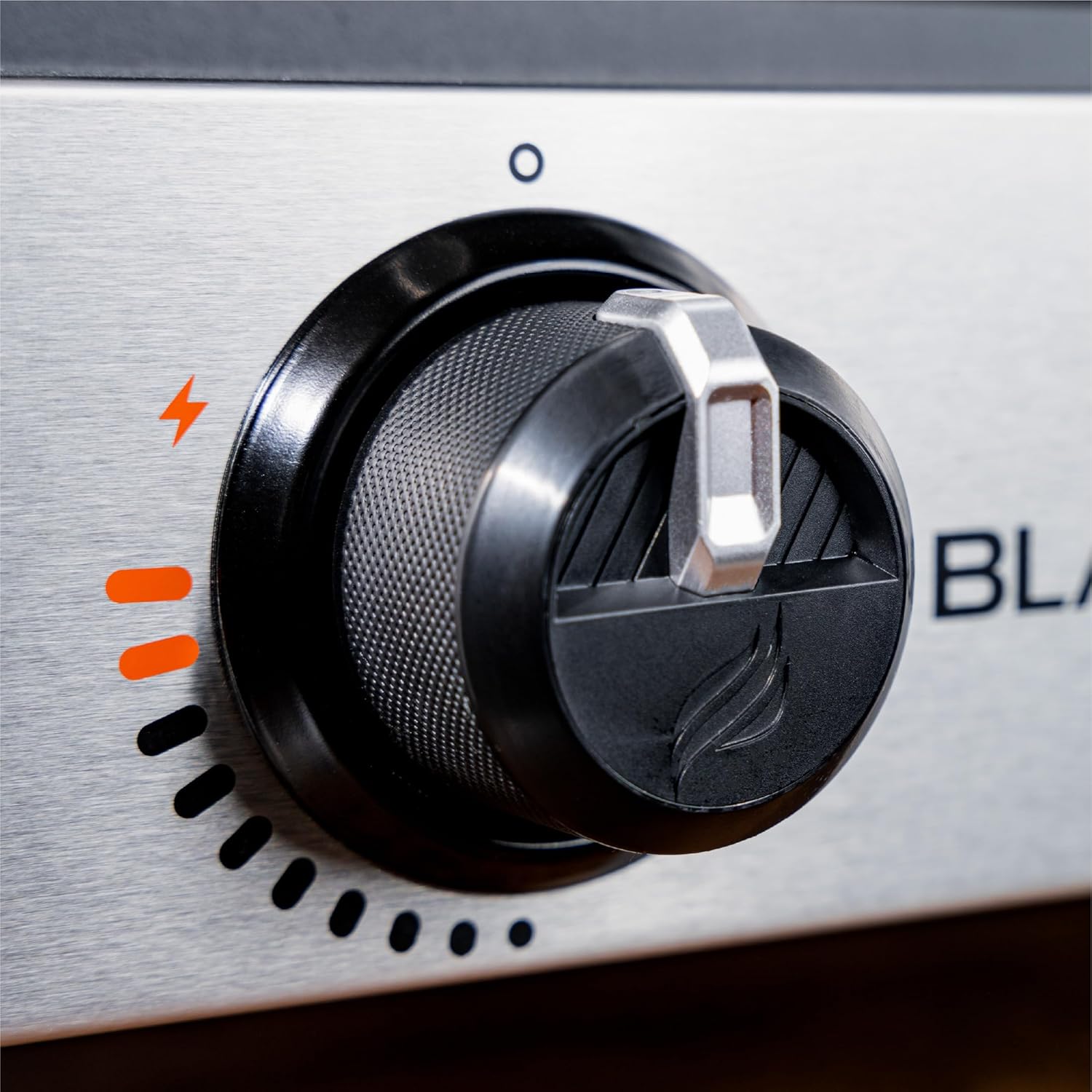 Blackstone 1666 22” Tabletop Griddle with Stainless Steel Faceplate - Image 7